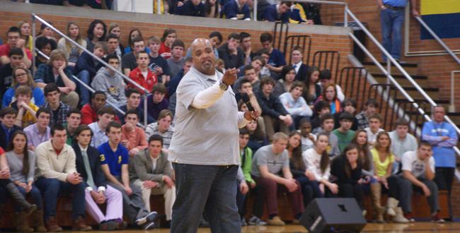 Reggie Dabbs speaks to students in Souths gymnasium. 