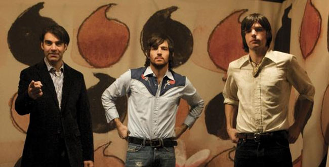 A warm blend of genres, The Avett Brothers prosper 