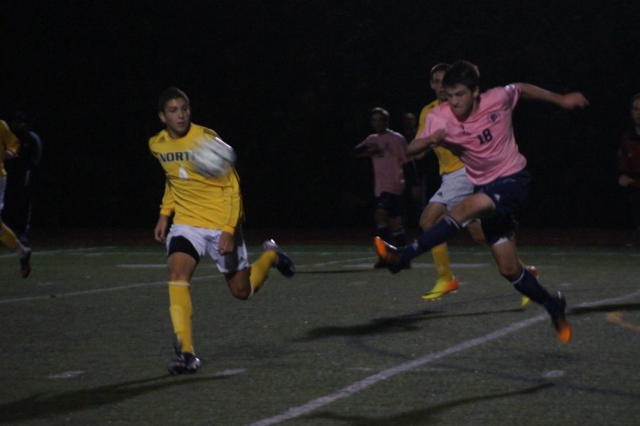 Soccer team shuts out North, 1-0