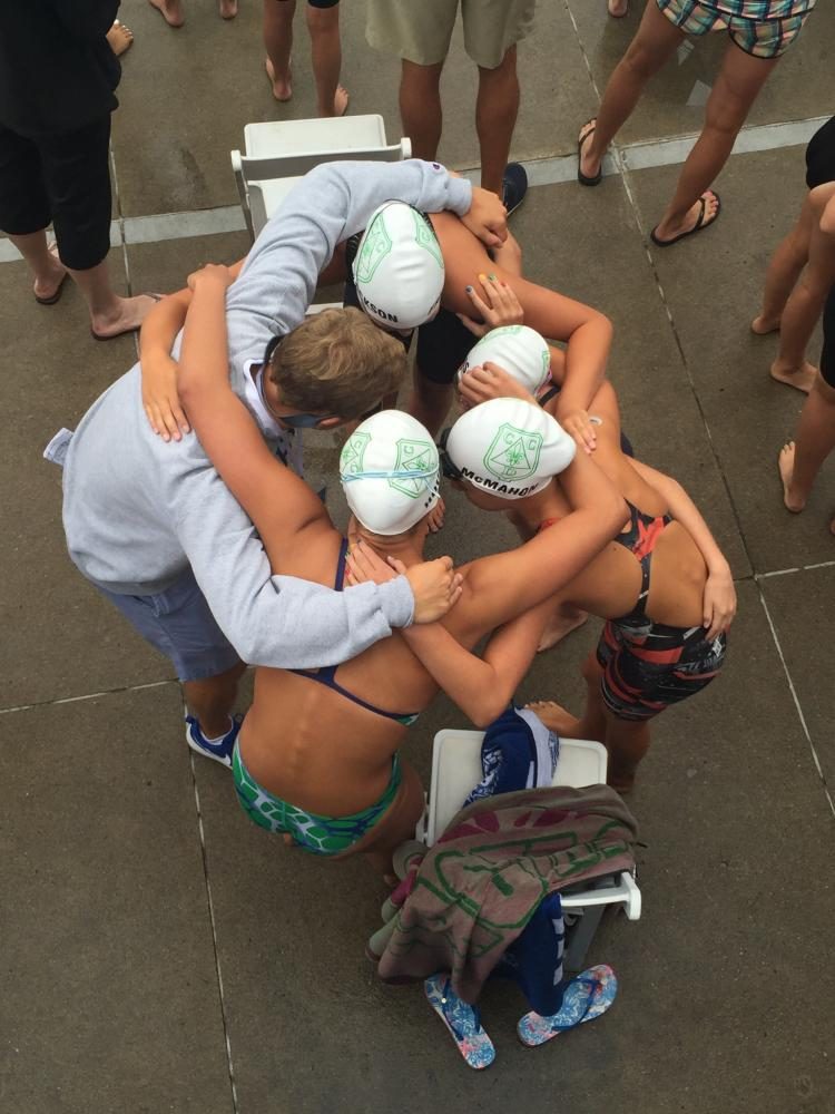 The South swimmer huddled up. Photo from Margot Baer 18.