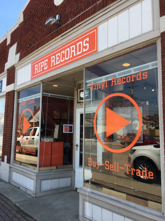New record store allows music lovers to look back at the past