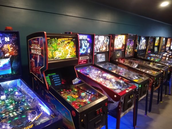 Mum’s Arcade, aka Pinball Heaven, has a huge variety of Pinball machines and games ranging
from franchises like Alien, Marvel, Jurassic Park and more.