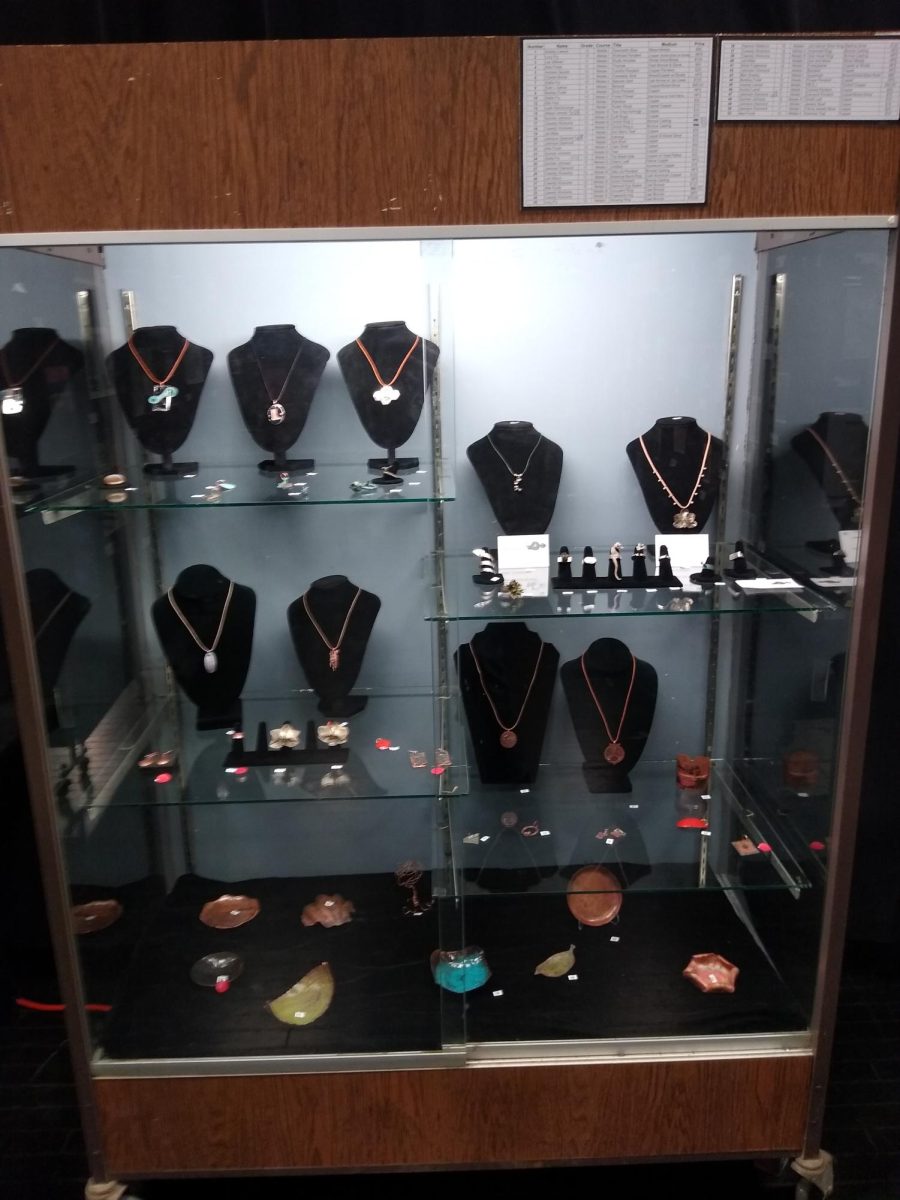 Again this year, the students of the metal classes have created some of the most unique items in Art fest ranging from necklaces, earrings and rings with intricate detail and precision put into them.
