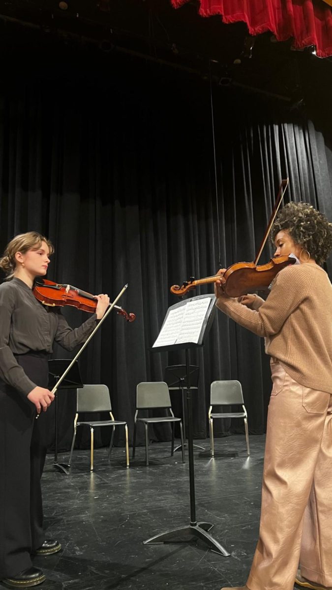 Emilia Koper ’26 takes a master class with Melissa White the Monday before Melissa White’s performance at South. Photo courtesy of Emilia Koper.