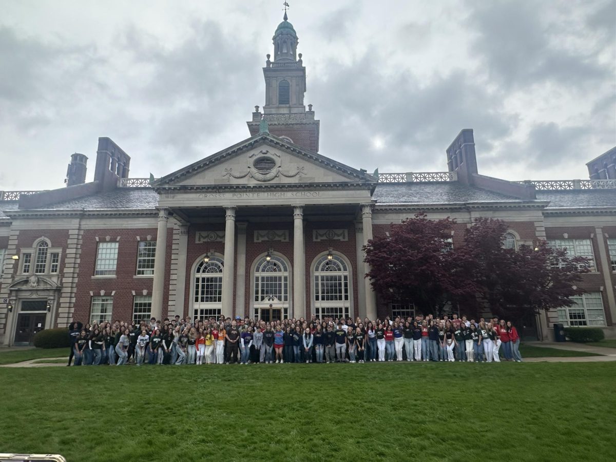 Class of 2026 gathers infront of South on their decision day as college decisions are all in. Photo courtesy of: Jen Kendall
